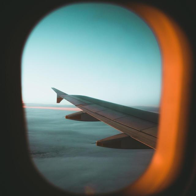 Honeymoon Cash Fund - Flights to Hawaii