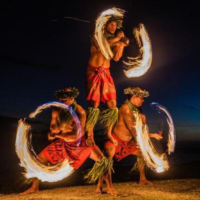 Hawaiian Luau Dinner Party
