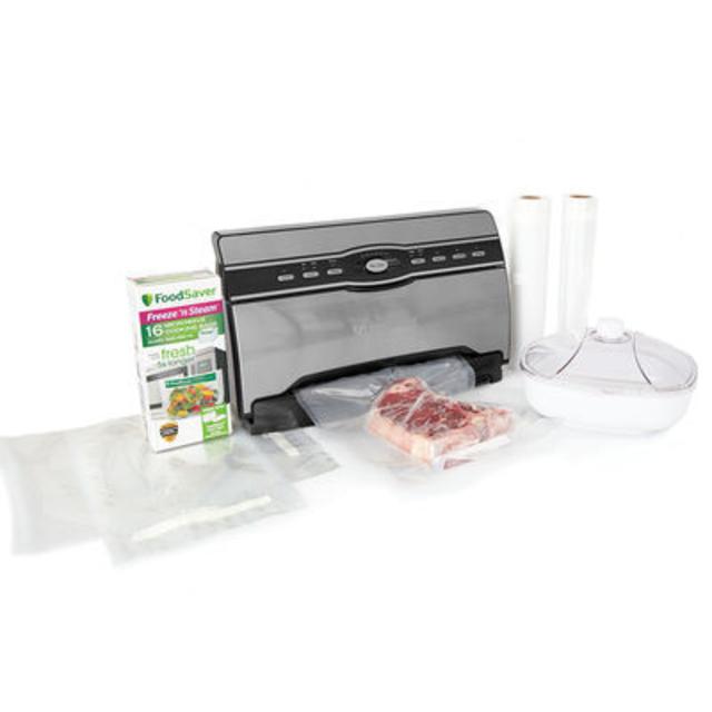 The FoodSaver® V3880 Vacuum Sealing System - The Master Chef Kit
