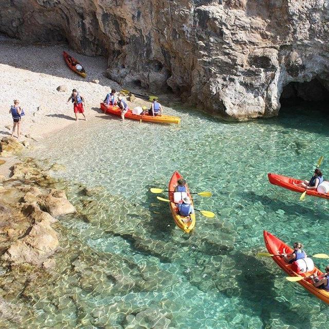 Sea Kayaking around Dubrovnik City Walls