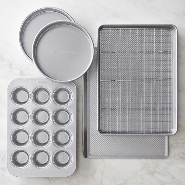 Williams-Sonoma Traditionaltouch 6-Piece Bakeware Set