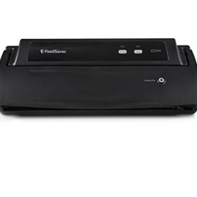 FoodSaver Vacuum Sealer V2244 System with Starter Kit