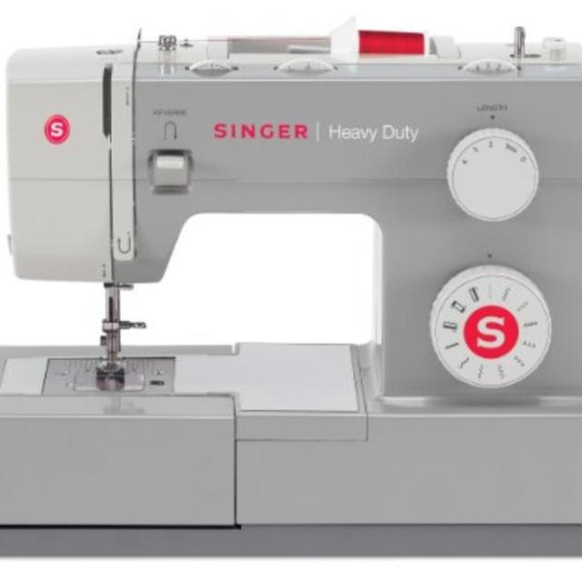 SINGER Heavy Duty Sewing Machine