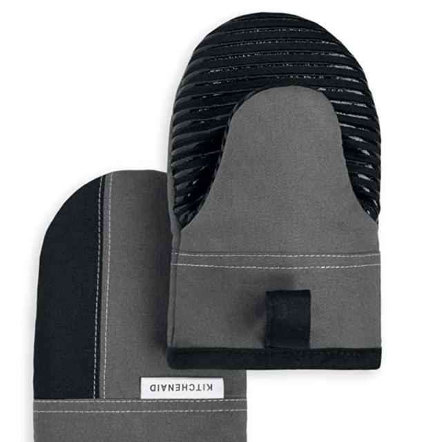 KitchenAid Kitchen Aid Beacon Mini Oven Mitt Set, 5.5"x8", Contour Silver/Black