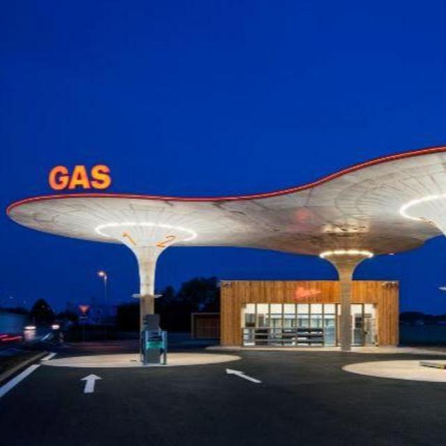 Gas