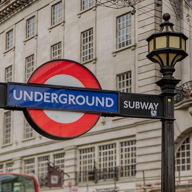 Tube fare around London