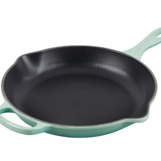 LE CREUSET Signature 10 1/4 in Skillet - Cool Mint
