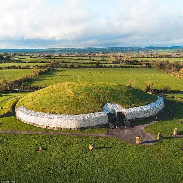 Newgrange Tour, Ireland