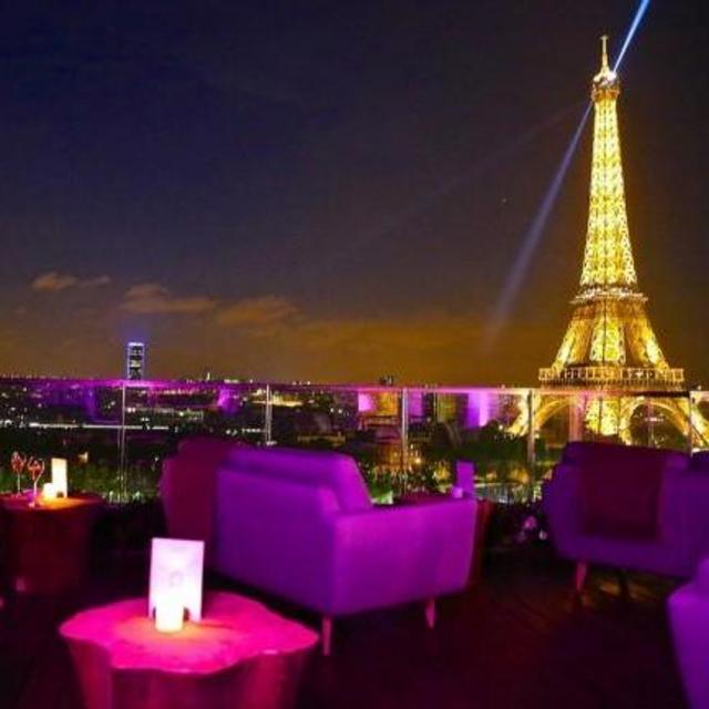 Drinks at a rooftop bar