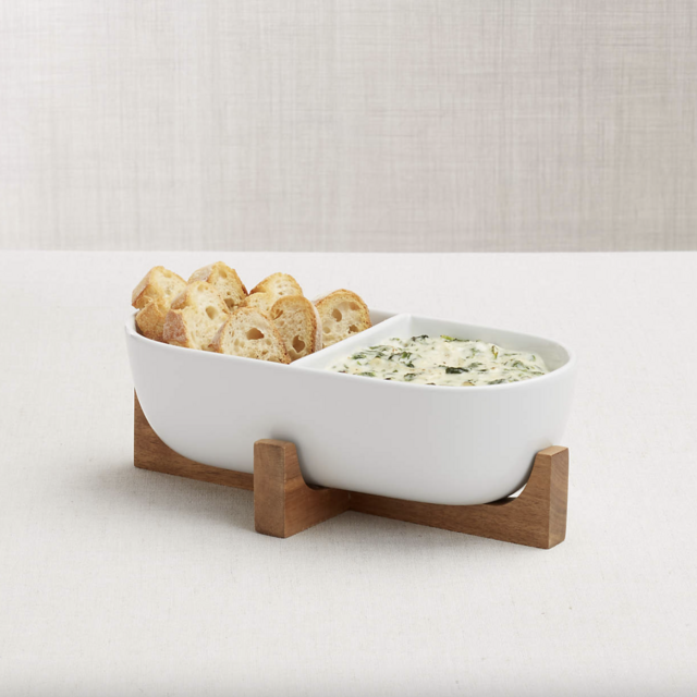 Crate & Barrel Oven-to-Table Two-Part Dish with Trivet