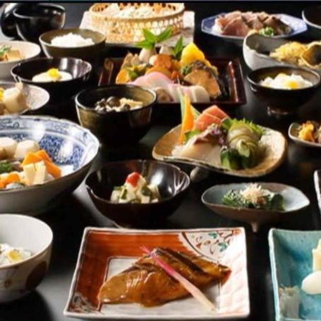 Buy a meal for the newlyweds in Japan