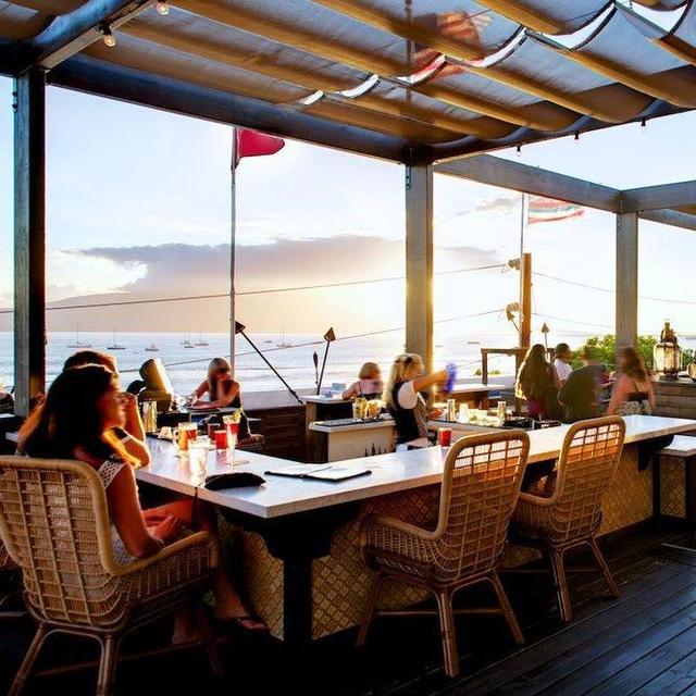 Rooftop Lunch at Fleetwood's on Front St.