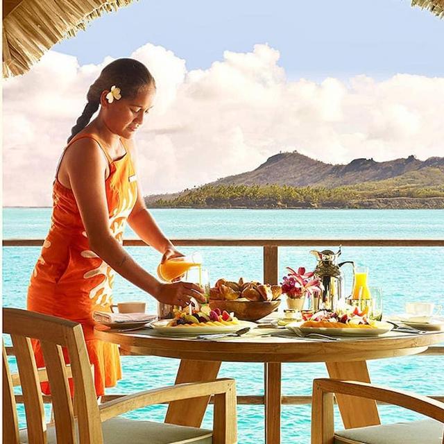 Feed us in Bora Bora!