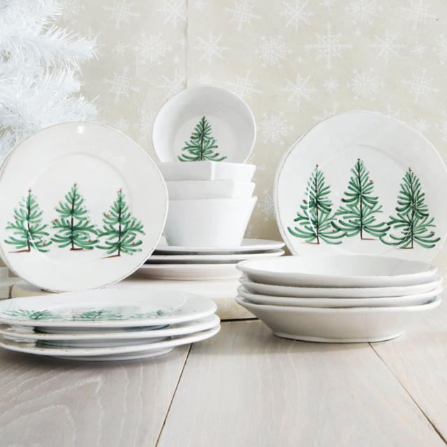 Lastra Holiday Sixteen-Piece Place Setting