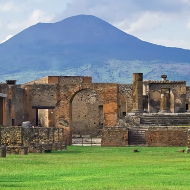 Pompeii Tour