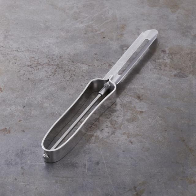 Williams-Sonoma Open Kitchen Vegetable Peeler