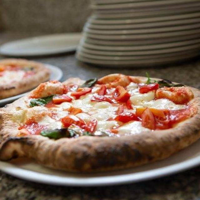 Sorrento Farm Experience - Food Tour, Pizza Making and Limoncello