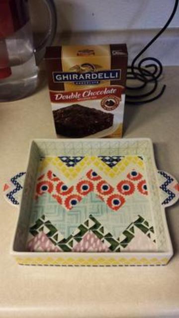 Hidden Atoll Bakeware - Brownie Pan