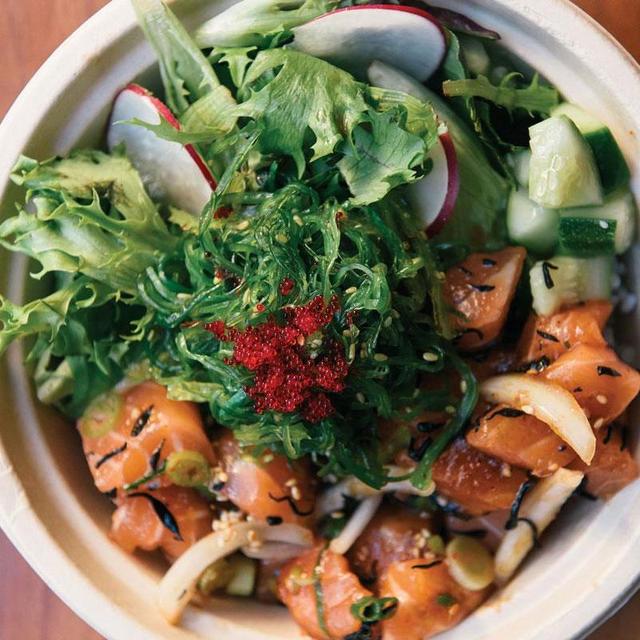 Poke Bowl Meal // Hawaii Honeymoon Experience
