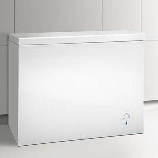 Frigidaire   8.7 Cu. Ft. Chest Freezer