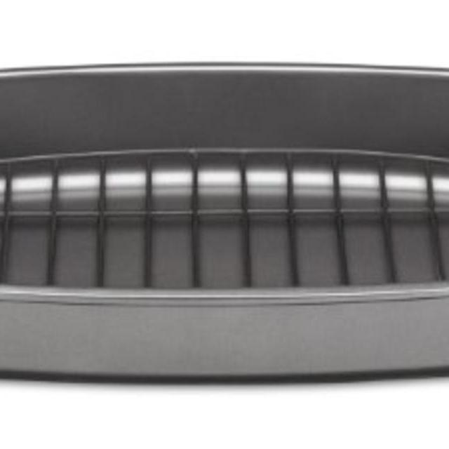 Cuisinart CSR-1712R Ovenware Classic Collection 17 by 12-Inch Roaster with Removable Rack