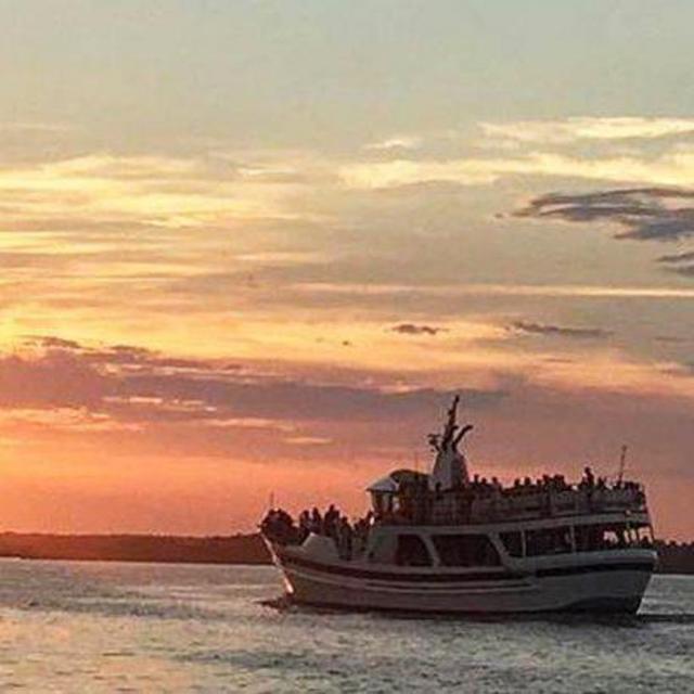 Sunset Dinner Cruise around Hilton Head Island