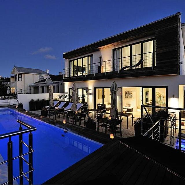 First Night At Dysart Boutique Hotel