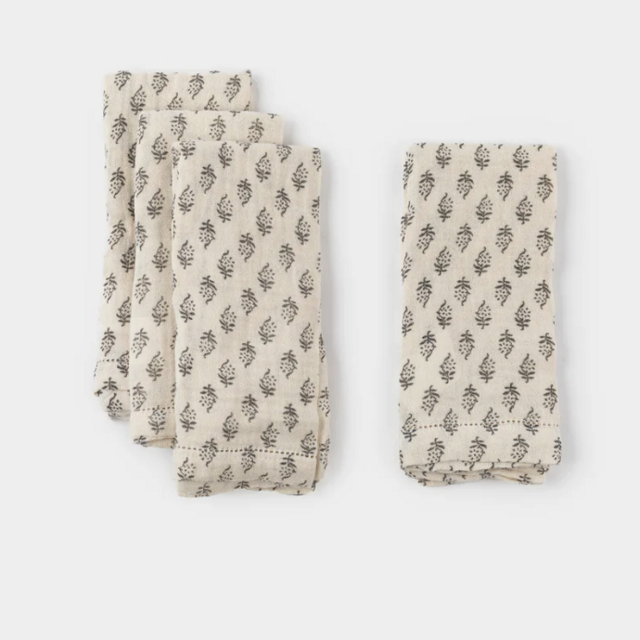 Floral Pattern Napkins S/4