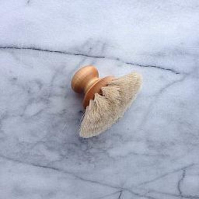 Small Bath Brush with Knob