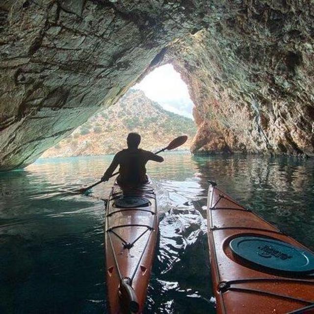 Naxos: Rhina Cave Sea Kayaking Tour