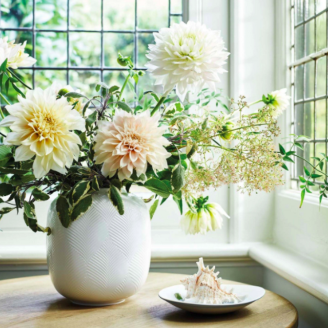 White Folia Rounded Vase