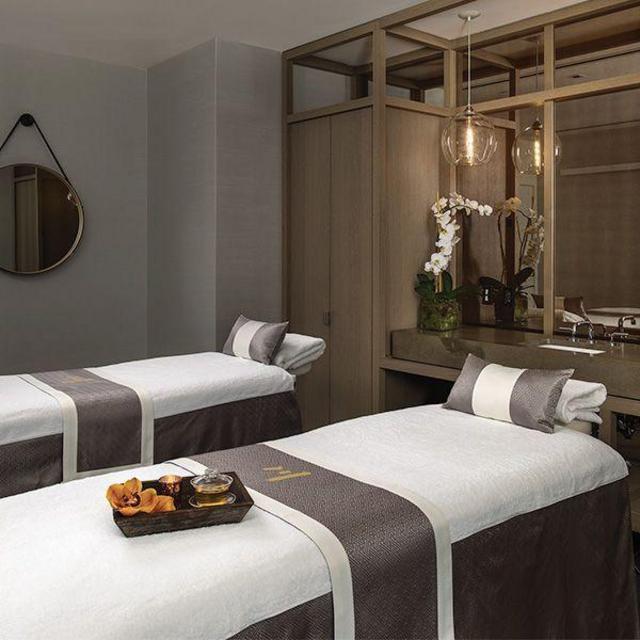 60-Minute Couples Massage