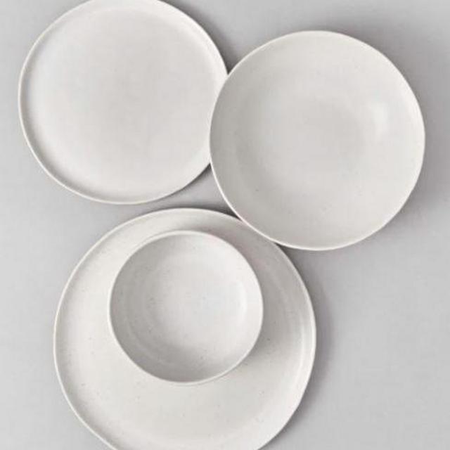 Fable Ceramic Dinnerware Set