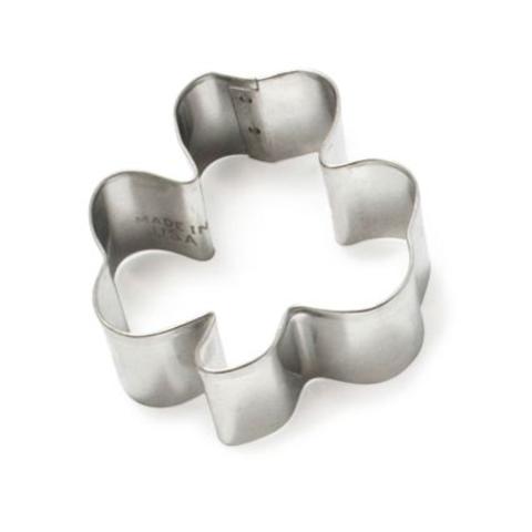 Shamrock Cookie Cutter - Sur La Table.