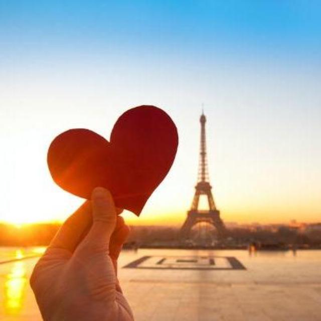 FLY us to Paris!