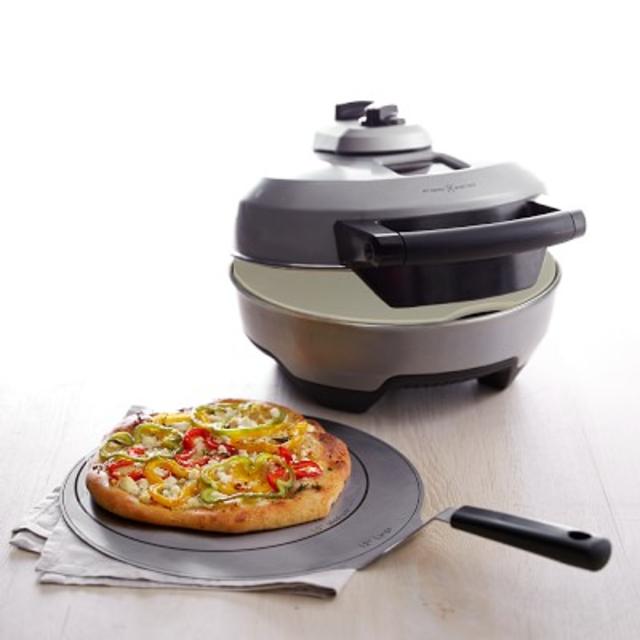 Williams Sonoma Pizza Lifter