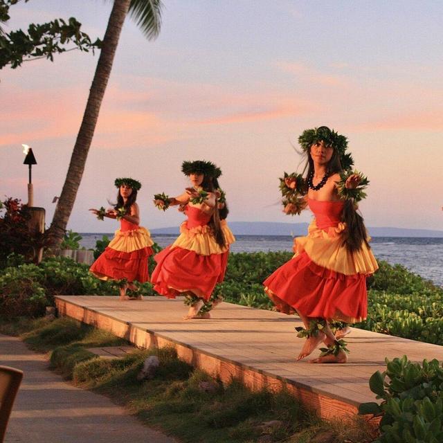 Luau for two at Old Lāhainā