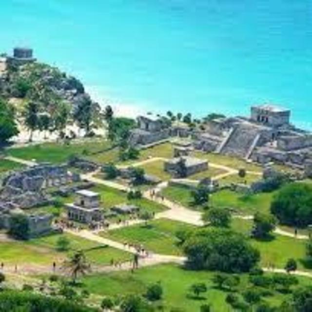 Day trip : Tour to Tulum