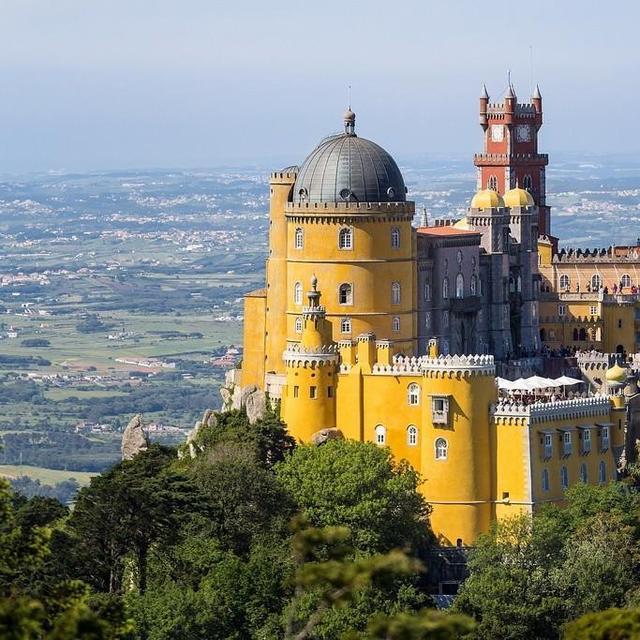 Day Trip from Lisbon to Sintras