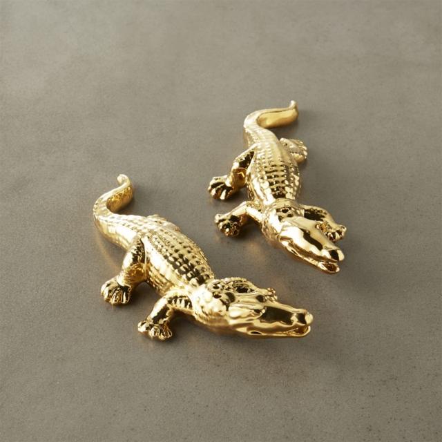 2-piece gold alligator salt and pepper set