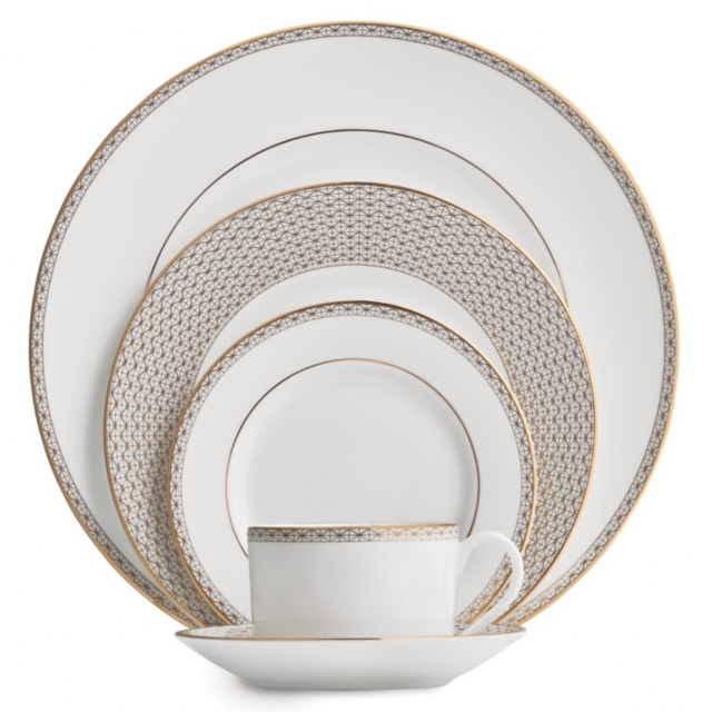 Lismore Diamond Gold 5-Piece Place Setting