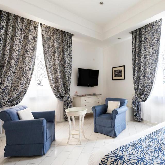 Naples // hotel