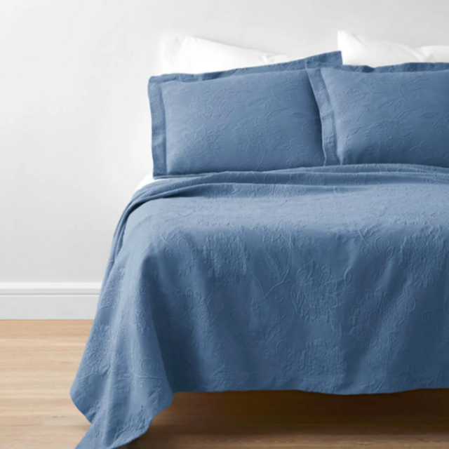 Putnam Cotton Matelassé Coverlet - Queen - Denim