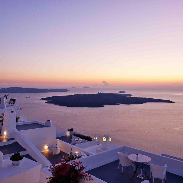 Cliff Side Dinner in Santorini