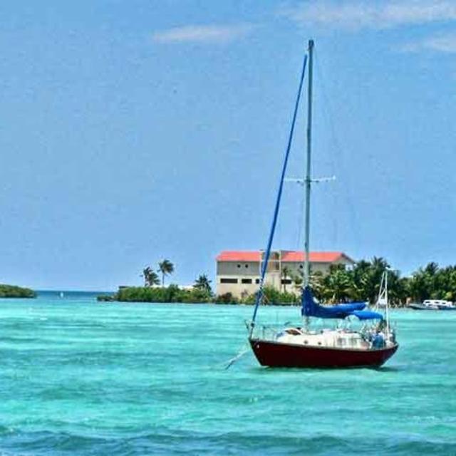 Renting a Day-Sailer to tour Ambergris Caye