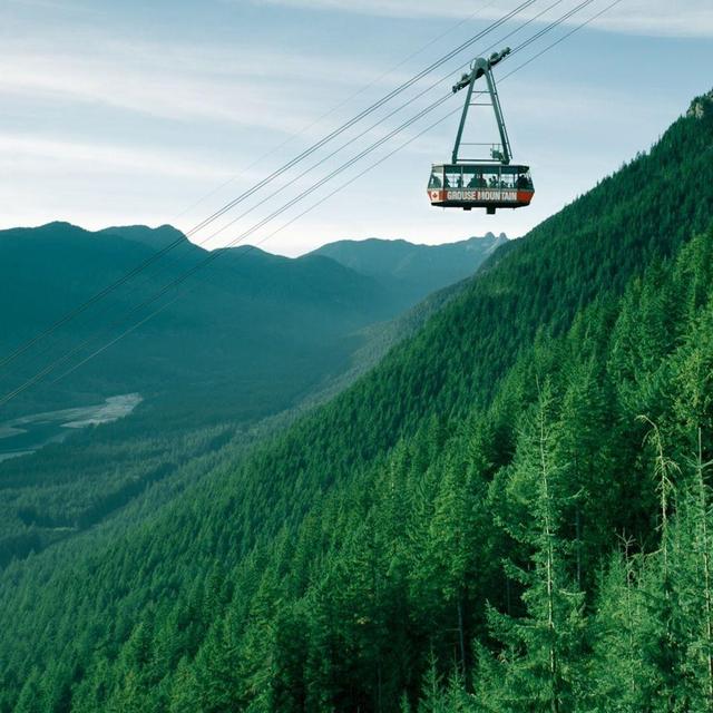 Skyride up Grouse Mountain