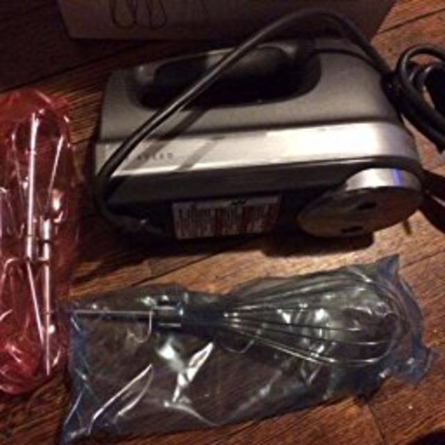 KitchenAid KHM7210ER 7-Speed Digital Hand Mixer with Turbo Beater II Accessories and Pro Whisk - Empire Red