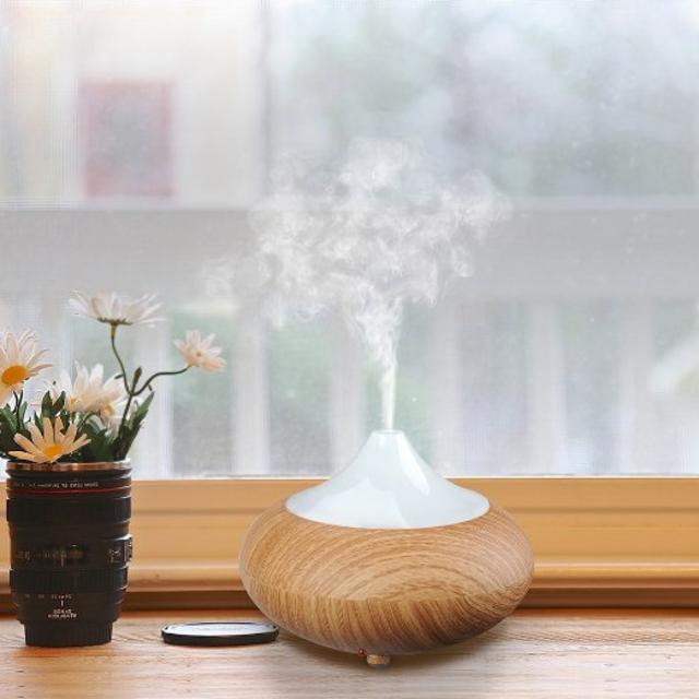 VicTsing® Electric Aromatherapy Essential oil Diffuser Cool Mist Humidifier with Color LED light and Auto off - Light Brown