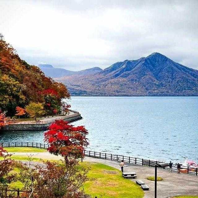 Honeymoon Stop #4: Lake Toya