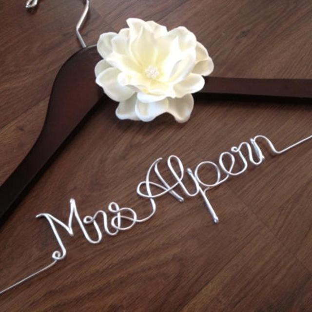 CUSTOM Wedding Dress Hanger, Bride Hanger, Bridal Hanger, Wedding Hanger, Custom Hanger, Name Hanger, Bridesmaid Hangers, Flower